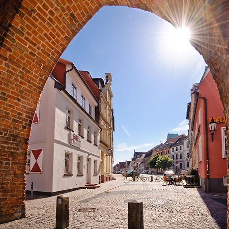 Hotel Am Alten Hafen Wißmar Exterior foto