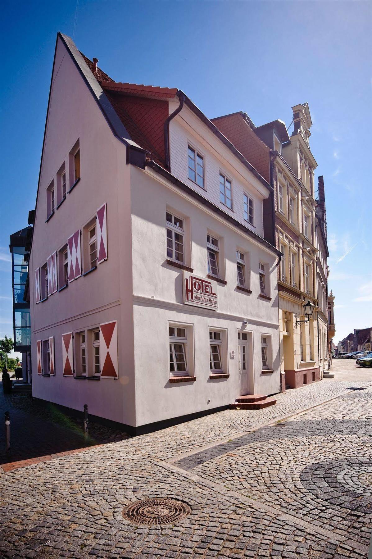 Hotel Am Alten Hafen Wißmar Exterior foto