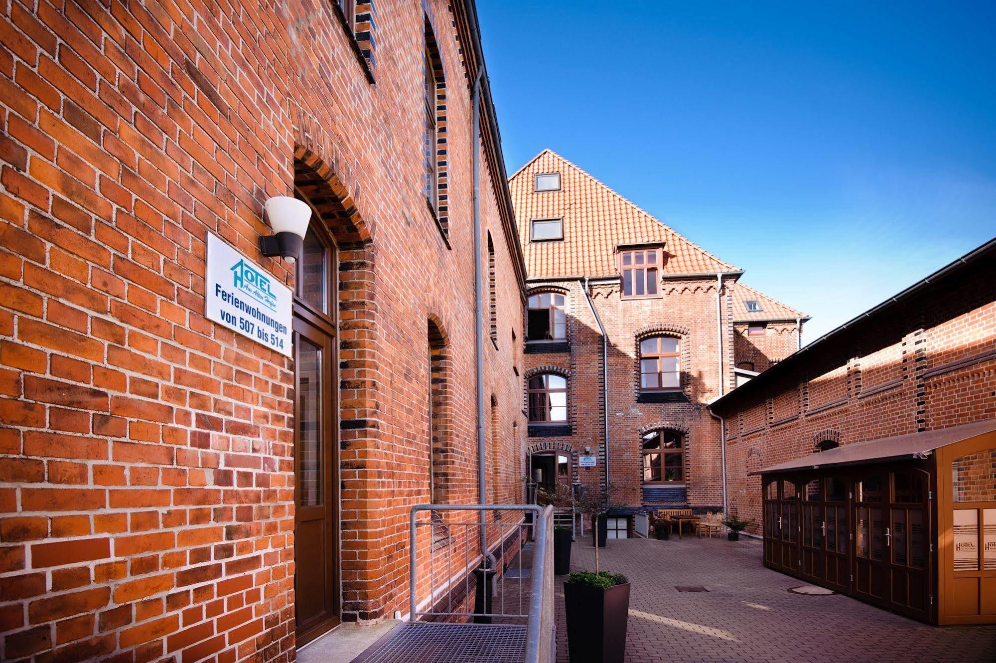 Hotel Am Alten Hafen Wißmar Exterior foto